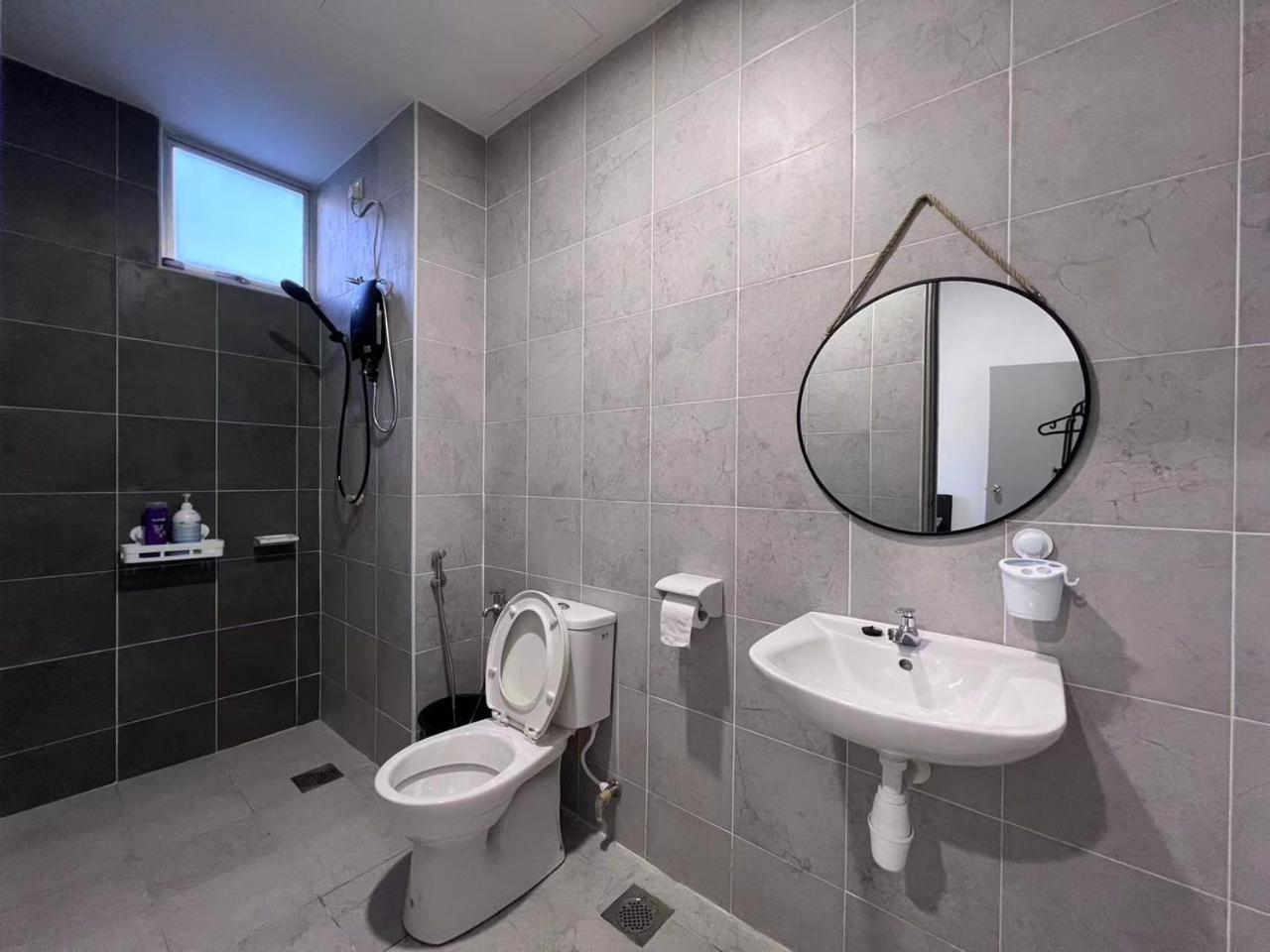 Bw White Falim Apartment *